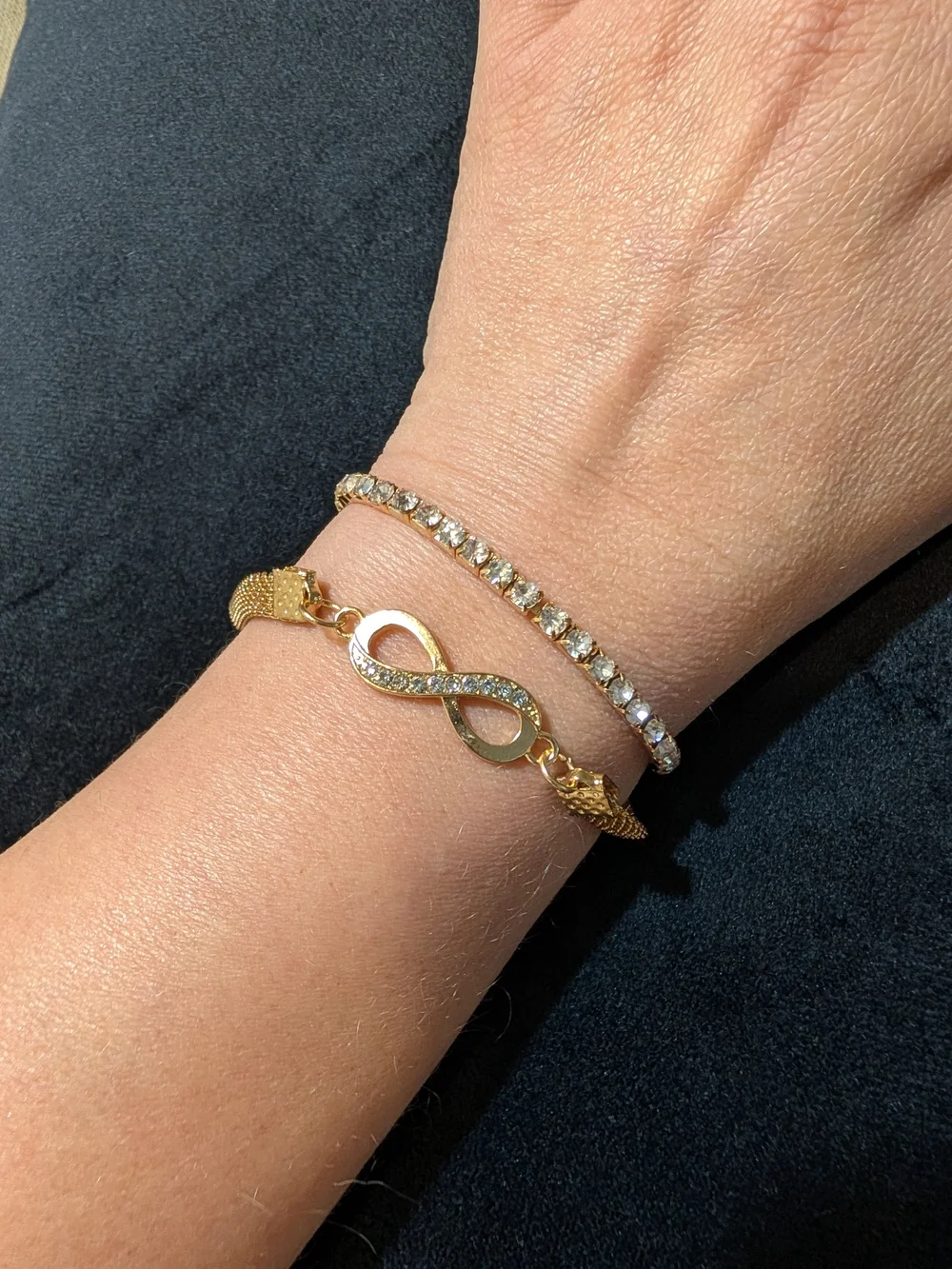 N/A elegant gold